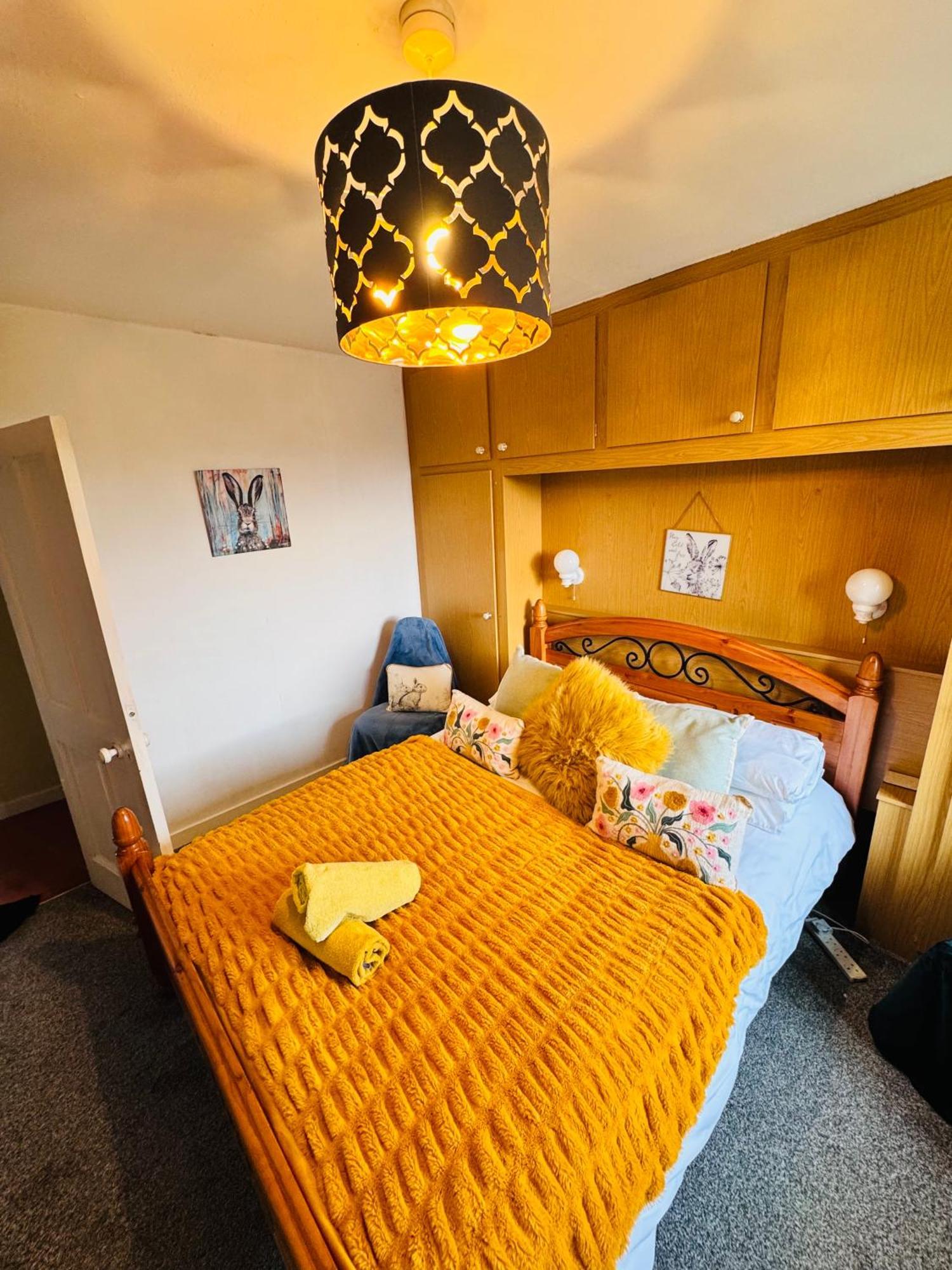 Park Road Holiday Home โรไซท์ ภายนอก รูปภาพ